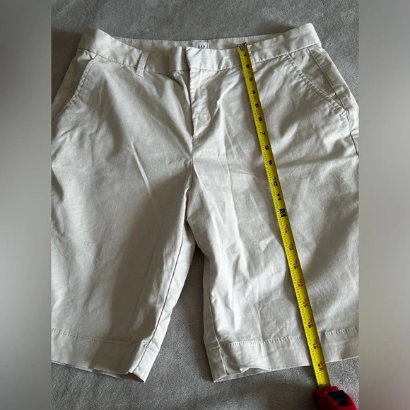 Gap Shorts Womens Size 8 Khaki Beige Chino Stretch Zipper - Picture 10 of 14
